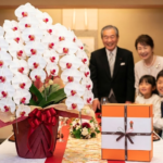 還暦祝いにエルメスのスカーフを贈るなら！最高に喜ばれる選び方と華やかな胡蝶蘭のギフトガイド