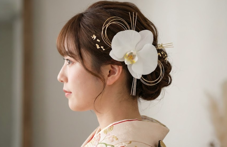 卒業式に胡蝶蘭の髪飾りで彩る!失敗しない選び方と通販活用のポイント